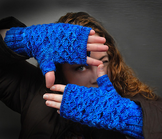 Kerr Diamond Mitts
