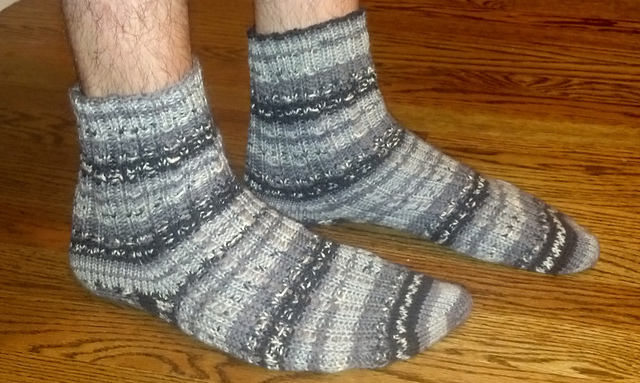 Knotted Rib Toe-Up Socks