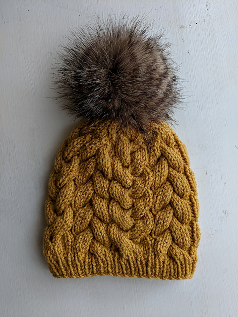 Switchback Cable Beanie