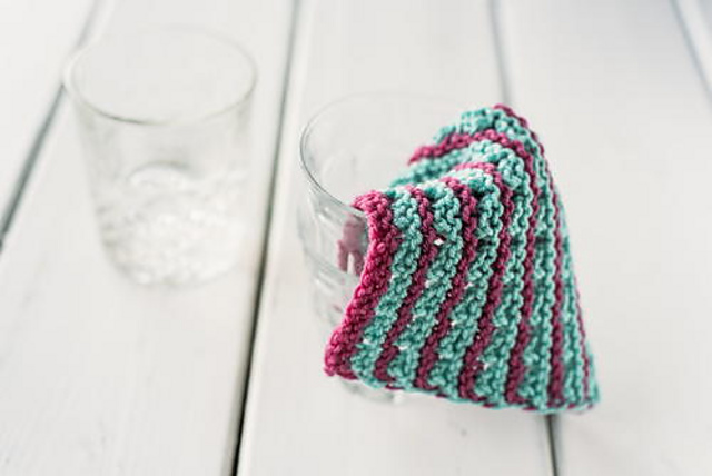 Incredibly Easy Knit Dishcloth