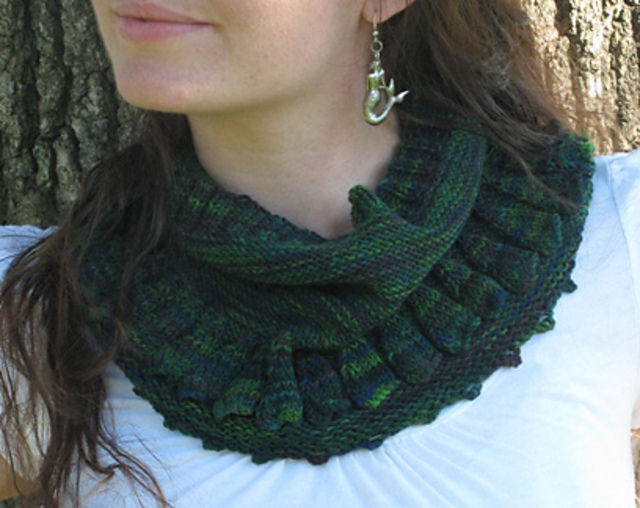 A Walk in the Woods Cowl and Mitts