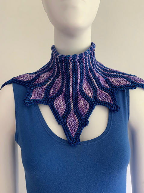 Leaf Buds Cowl