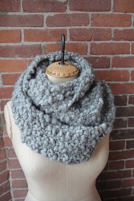 Loopy Seed Stitch Cowl