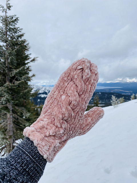 Cable Knitten Mittens