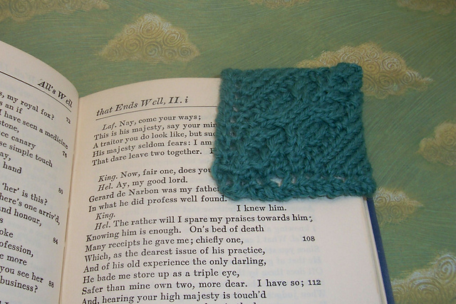 Cable Knit Corner Bookmark