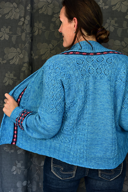 Ravelry: Cuslett pattern by Jennifer Beale