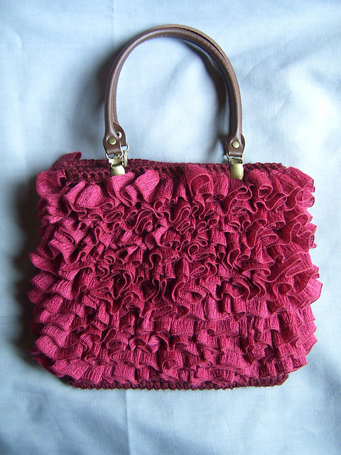 #23 frill bag