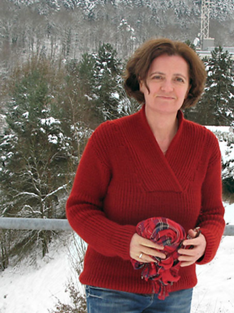Roter Pullover im Stil von Vivienne Westwood