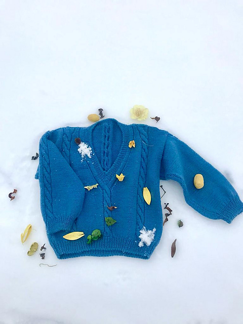 Cable knit kids’ sweater