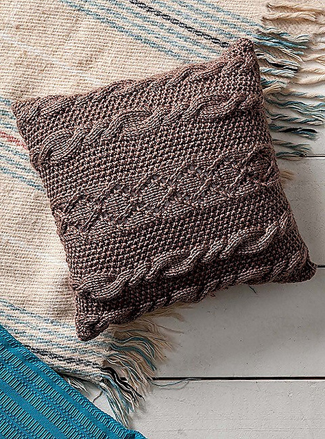 Eyelet Diamond & Cables