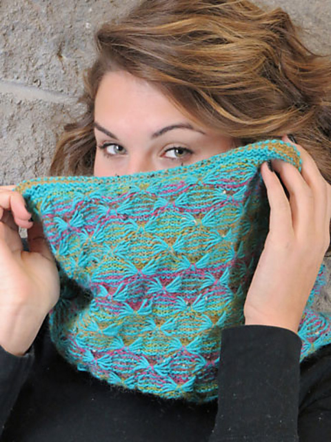 Spider Plaid Reversible Cowl