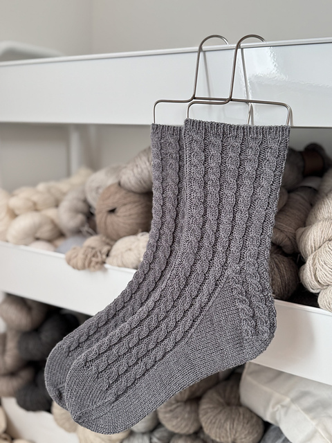 The Knitonomy Frisco Socks