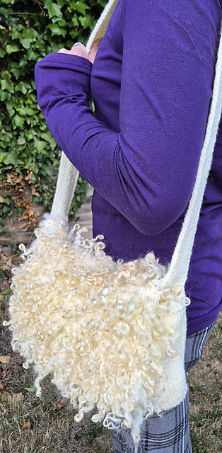 Knitted shoulder bag with Wenesleydale locks