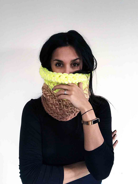 Neon Fade Snood