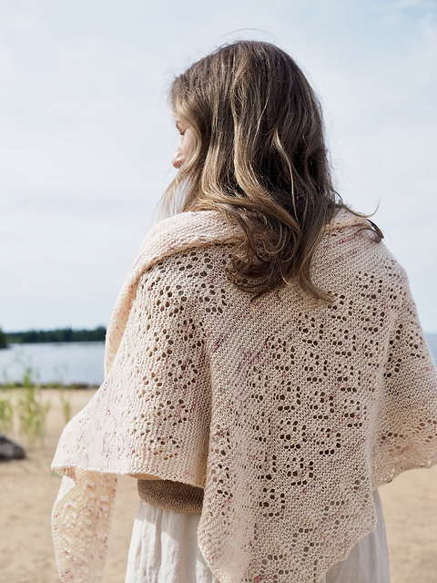 Ravelry: Nizza shawl pattern by Heidi Lahti