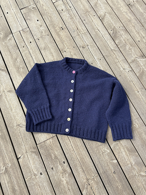 Ravelry: Korsvika Jacket pattern by @knitsbypia