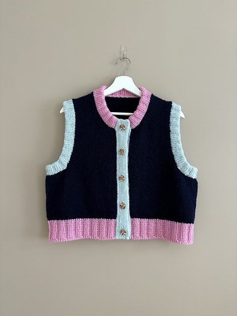 Ravelry: Korsvika Vest pattern by @knitsbypia