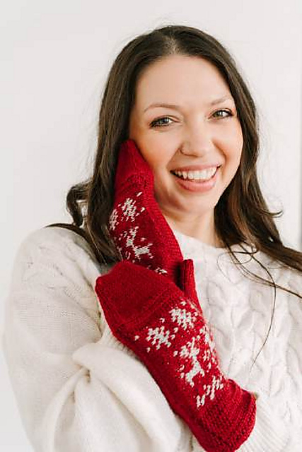 Pixel Winter Mittens