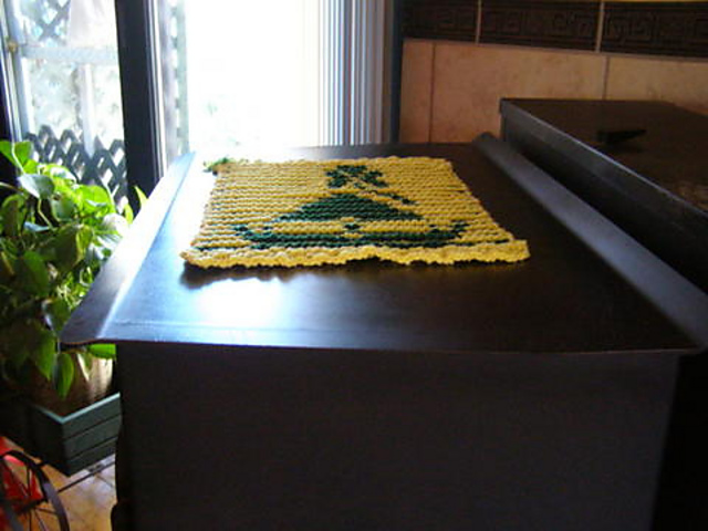 St Pattys Day Derby Hat illusion/shadow dish cloth