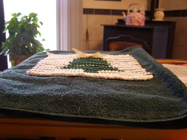 Christmas Bell illusion/shadow dishcloth