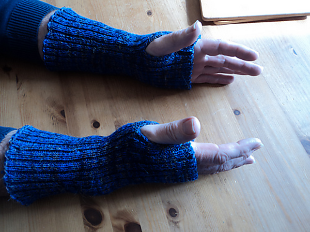 Ribbed Wristwarmers