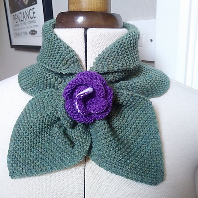 Rose embellishment brooch