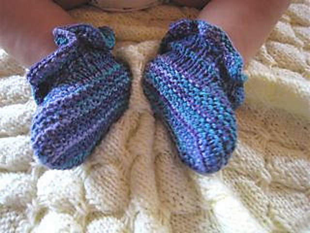 Wiggleworm Booties and Beanie