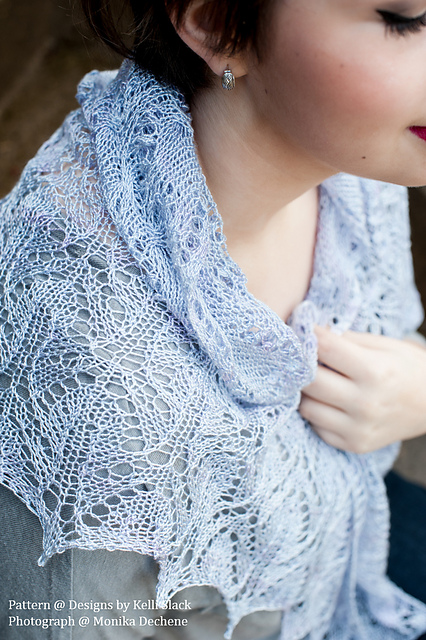 Liblikakiri Shawl