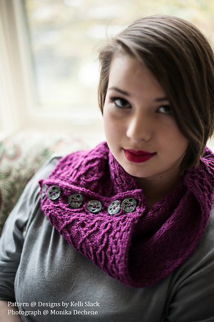 Twisted Love Cowl
