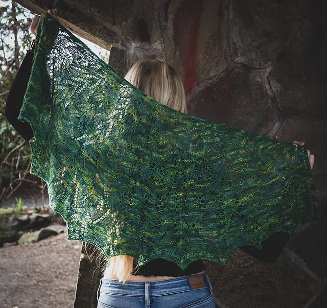 Actinolite Shawl