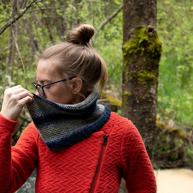 Usnea Cowl