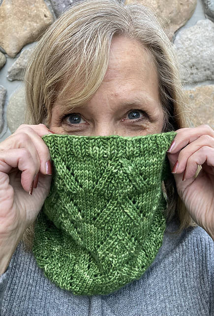 Spruski Cowl