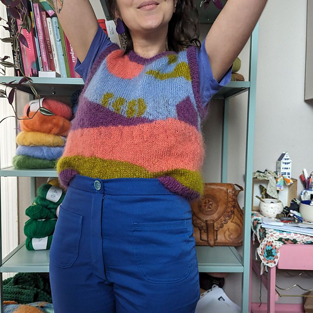 Ravelry: Sunrise Vest - Colorfull Intarsia Sleeveless Vest pattern