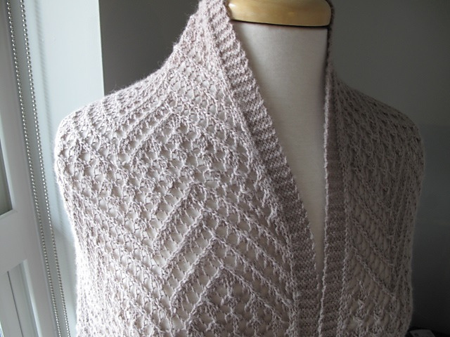 Serin Lace Wrap and Scarf
