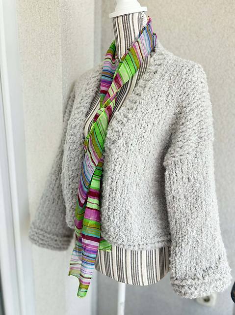 BOUCLE ELEGANT FRENCH STYLE CARDIGAN