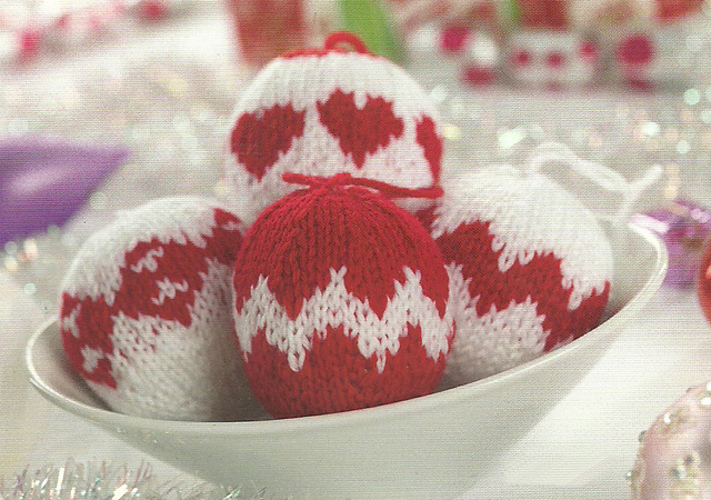 Astrid Wave Bauble