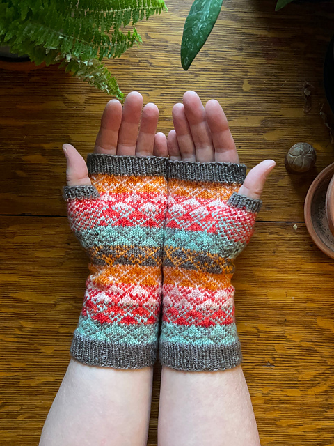 Golden Hour Mitts