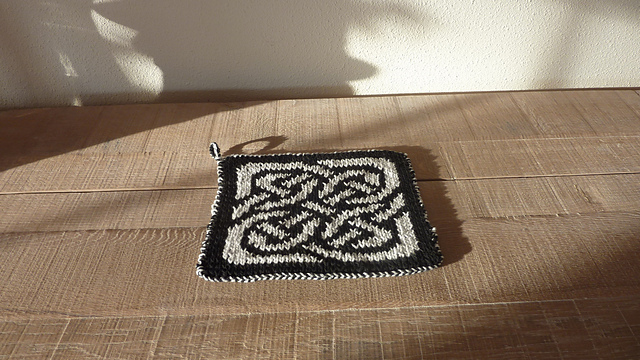 235 celtic knot