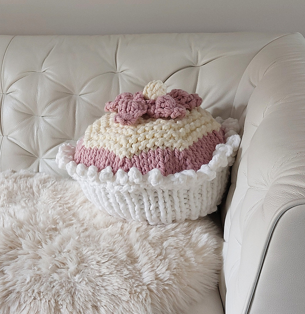Flower Cupcake Cushion