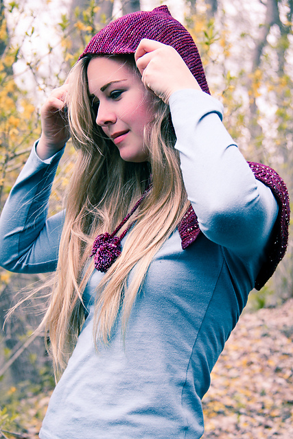 Escallop Hooded Capelet