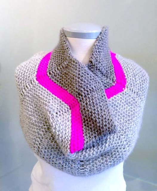 Chevron Pop Cowl
