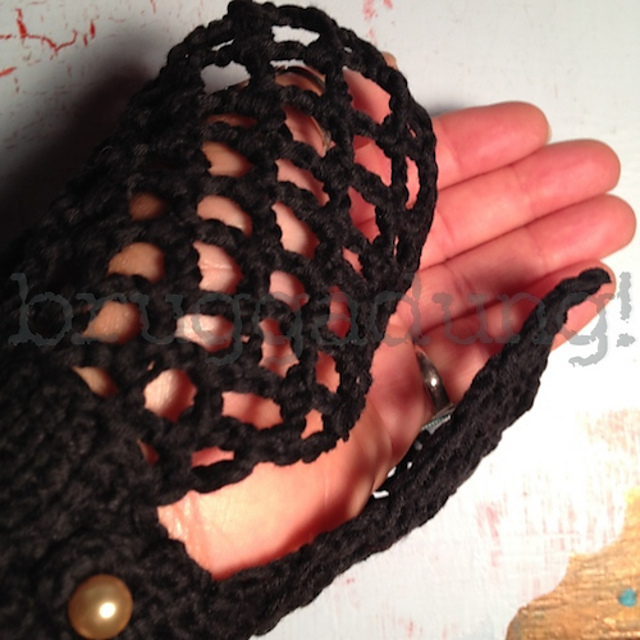 Her Hand, I Kiss (crochet version)
