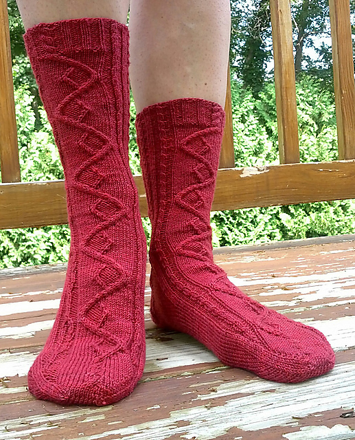Cable Chase Socks