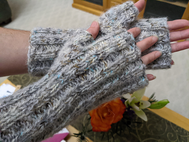 Fuzzy Cozy Mitts
