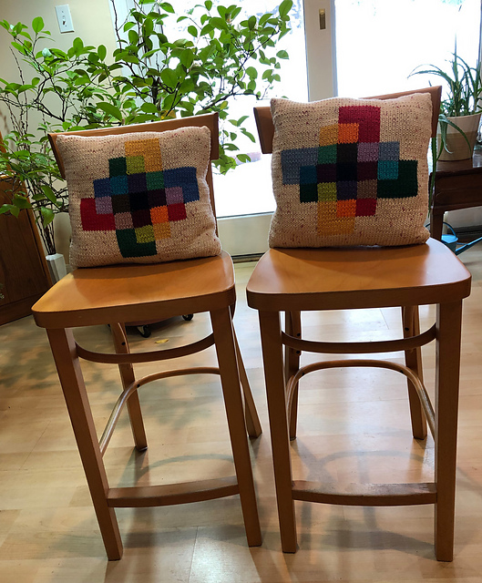 4 Venn Diagrams: Pillows
