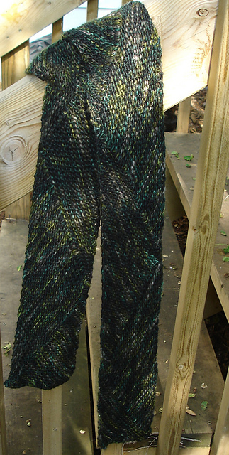 Snowy Triangle Scarf 