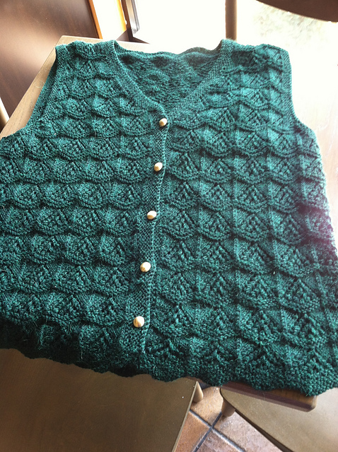 Lace Scallops Vest