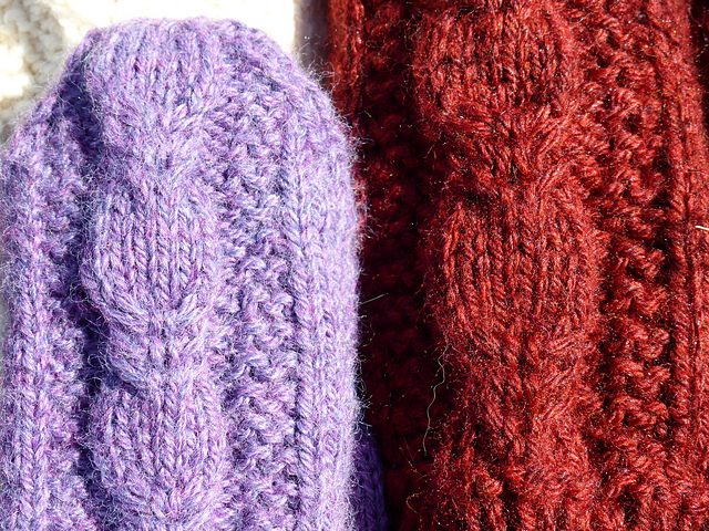 Hollyhock Junior Mittens