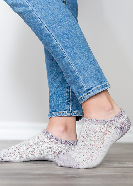 Vertical Lace Sock
