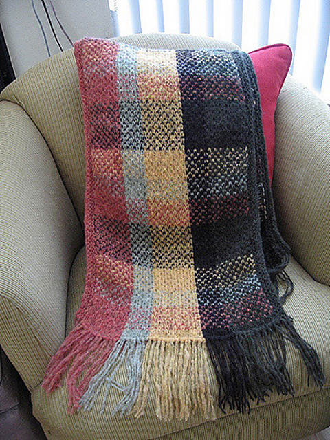 #08 Plaid Wrap